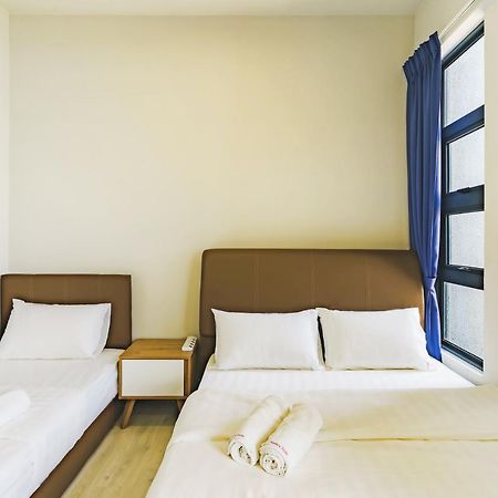 Full Seaview 2R1B Condo For 6Pax In Кота-Кинабалу Экстерьер фото
