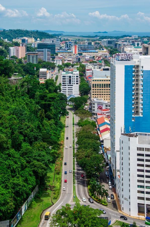 Full Seaview 2R1B Condo For 6Pax In Кота-Кинабалу Экстерьер фото